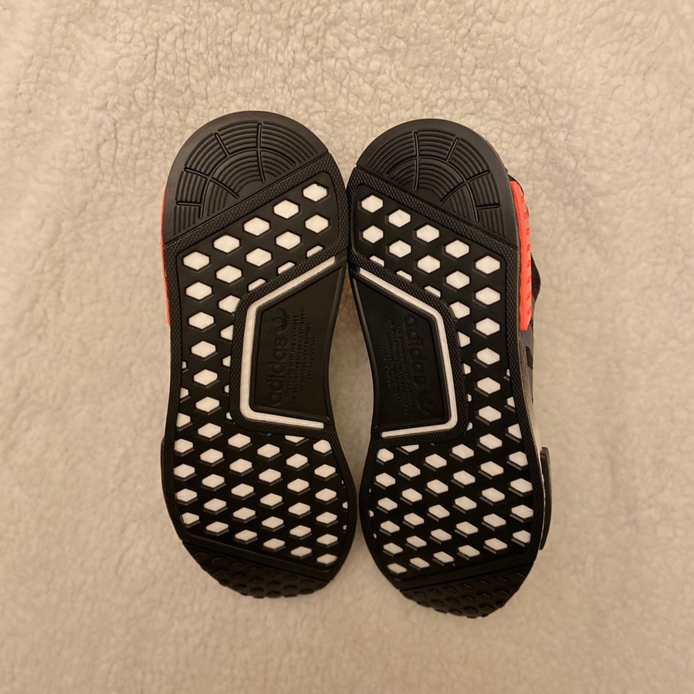ADIDAS NMD R1 - Picture 7 of 8